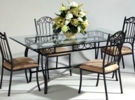 Bàn ghế sắt có thể giúp bạn tiết kiệm chi phí